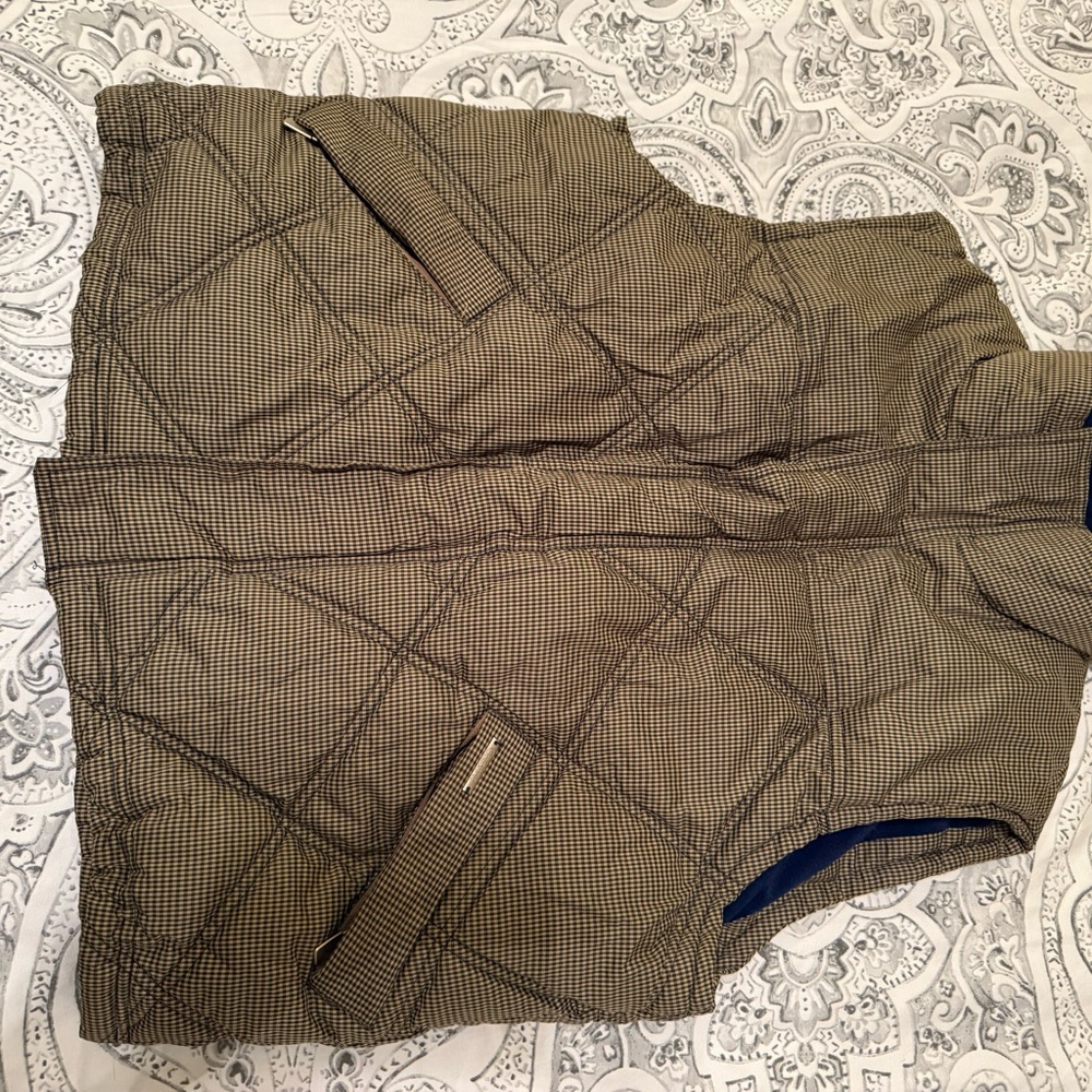 Caldene Size Medium Quilted Vest Olive and Navy